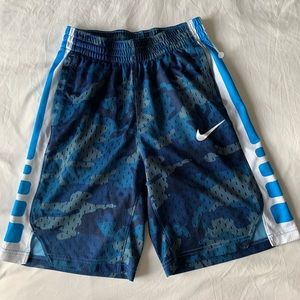 Boys nike shorts size Large - smoke free